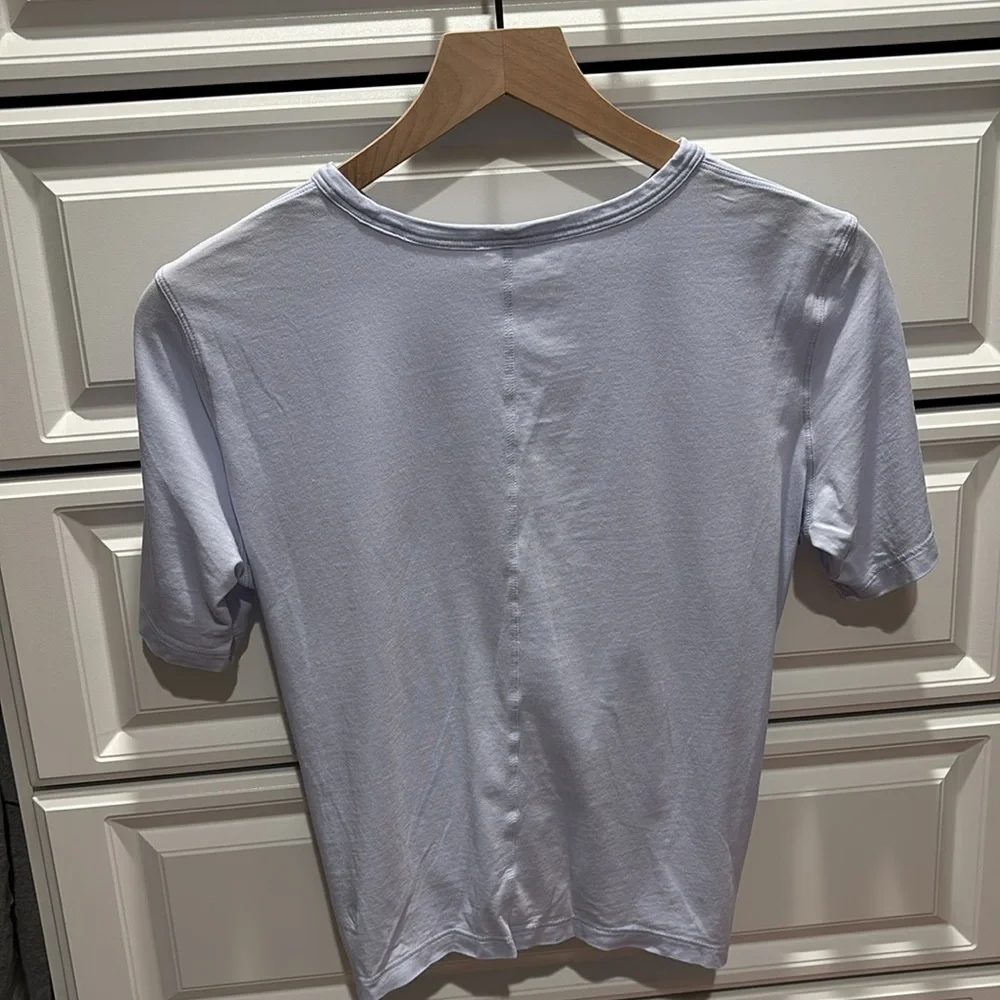 lululemon Crescent Tee, Periwinkle, Size 4 - Picture 3 of 4